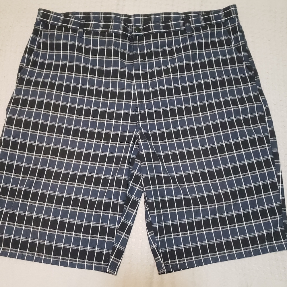 Genuine Dickies Men’s Plaid Cargo Shorts Blue Black Grid Size 44